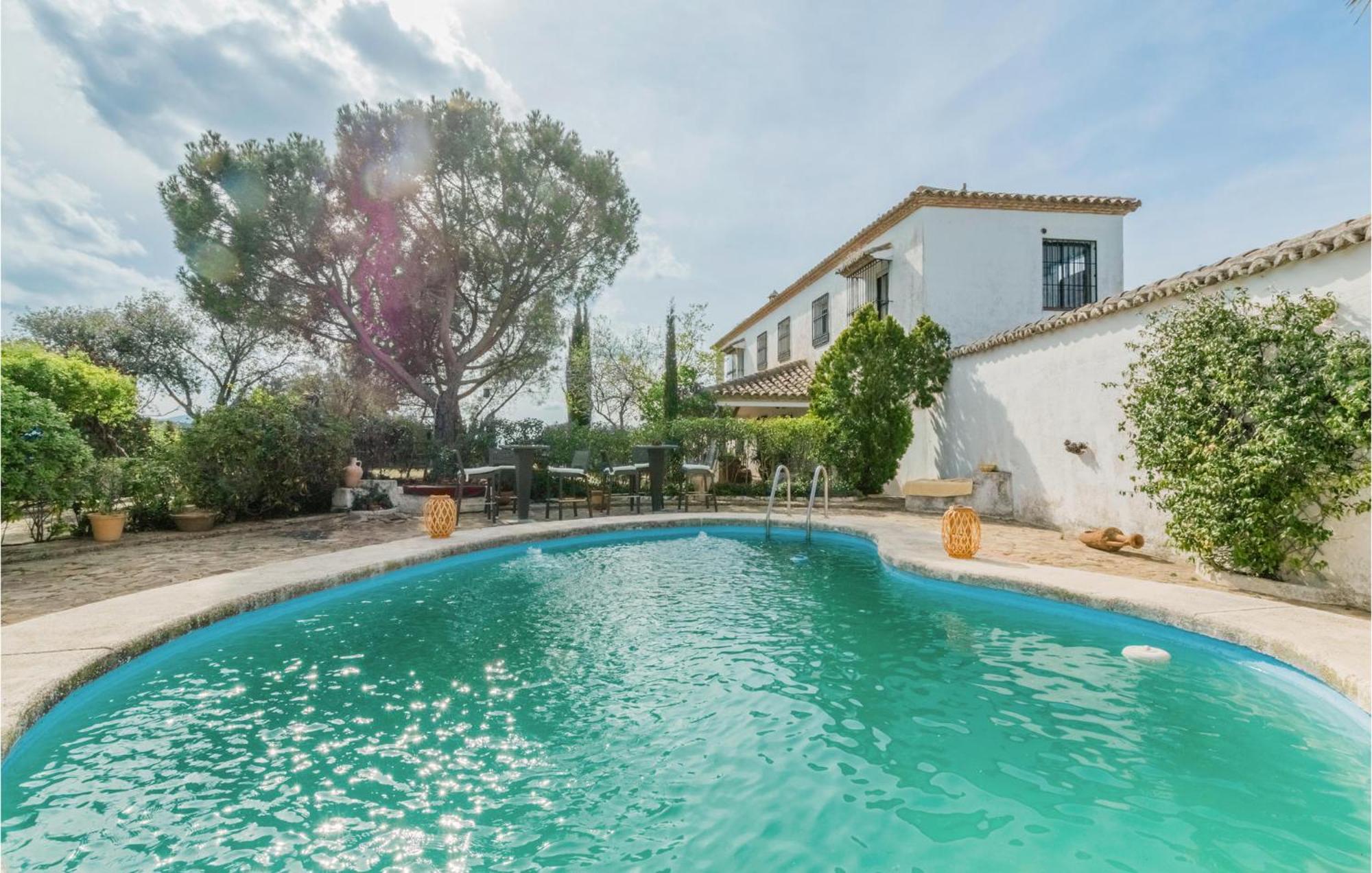 Gorgeous Home In Aldeaquemada With Swimming Pool Eksteriør billede