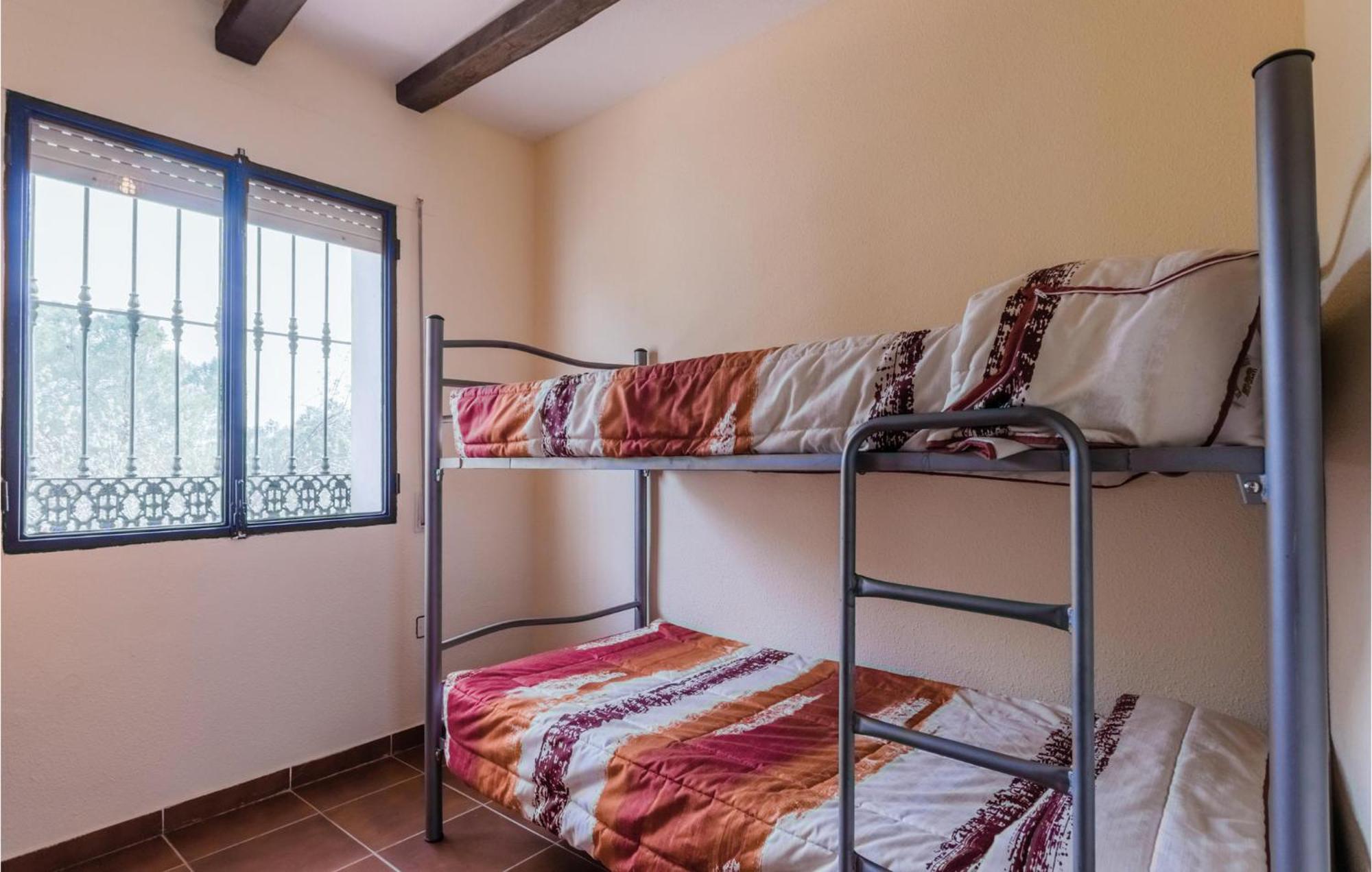 Gorgeous Home In Aldeaquemada With Swimming Pool Eksteriør billede