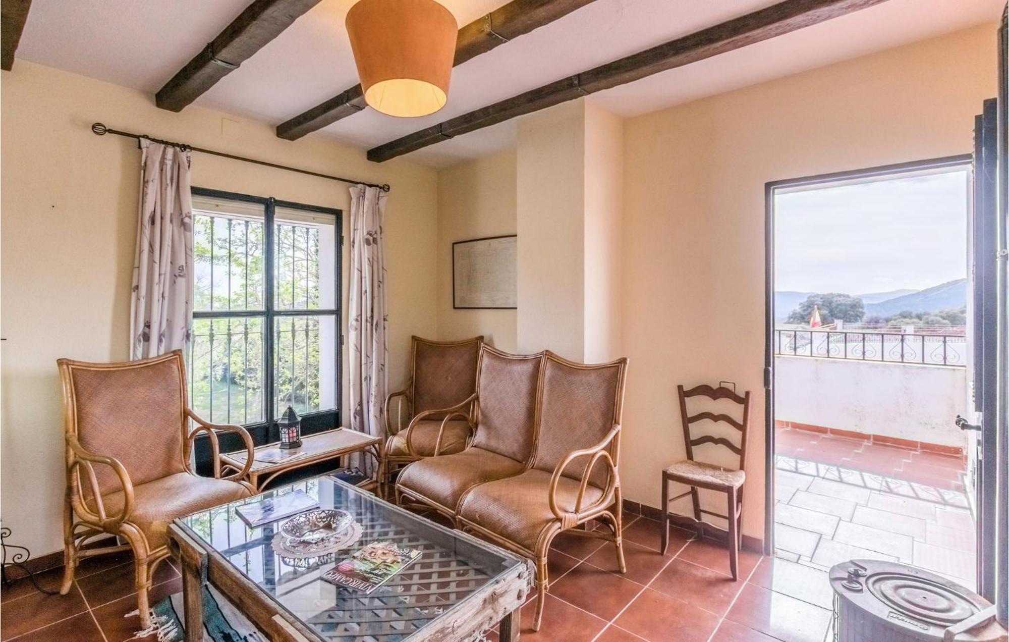 Gorgeous Home In Aldeaquemada With Swimming Pool Eksteriør billede