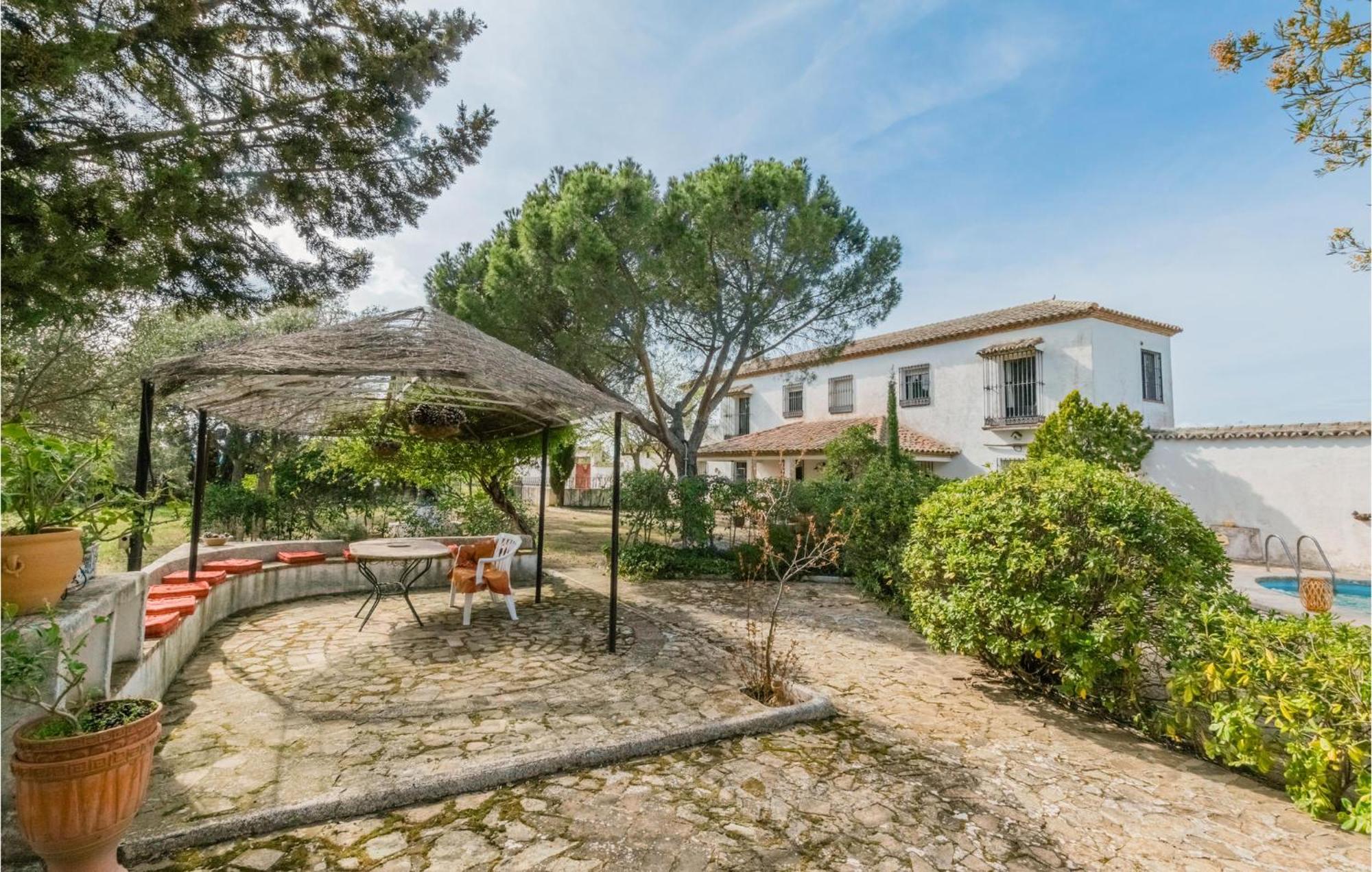 Gorgeous Home In Aldeaquemada With Swimming Pool Eksteriør billede